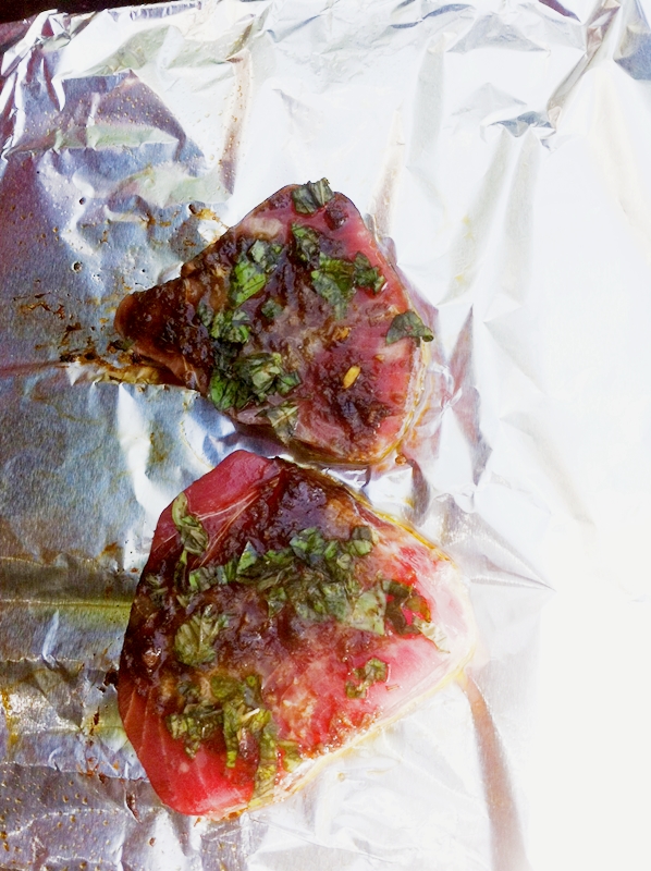 Raw tuna on the grill